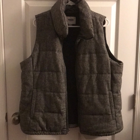 Old Navy b&w vest - Picture 1 of 3